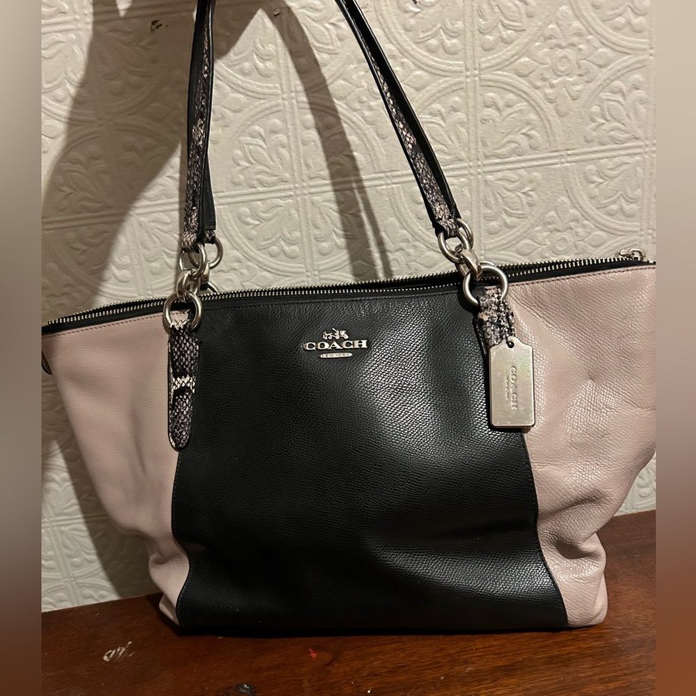 Coach purse